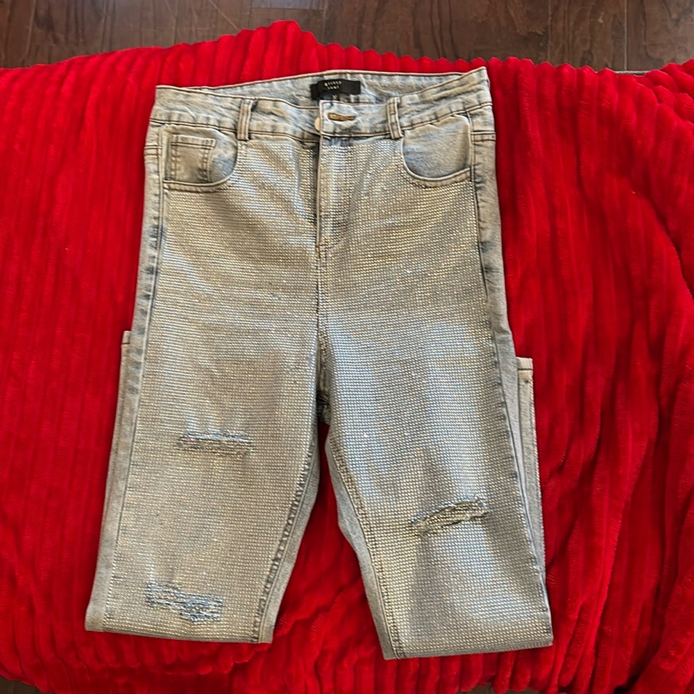 Demin jean with rhinestone